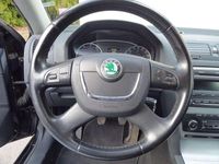Gebraucht Skoda Octavia 122 PS (89 kW) 2013 Schwarzmagic perleffekt Kombi