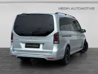 Gebraucht Mercedes V300 AMG 237 PS (174 kW) 2025 Silber Van / Kleinbus