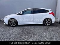 Gebraucht Ford Focus ST 250 PS (183 kW) 2013 Weiß Limousine