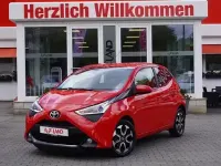 Gebraucht Toyota Aygo X-play 72 PS (52 kW) 2020 Super red 5 Kleinwagen