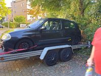 Second-hand Renault Clio II 169 CP (124 kW) 2000 Negru
