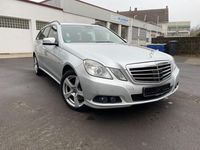 Gebraucht Mercedes E250 204 PS (150 kW) 2011 Silber Kombi
