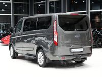 Gebraucht Ford Tourneo Titanium 185 PS (136 kW) 2021 Magneticgrau (metallic) Van / Kleinbus