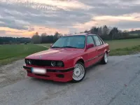 Gebraucht BMW 318 Basis 136 PS (100 kW) 1989 Rot Limousine