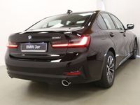 gebraucht BMW 318 iA Limousine Modell Sport Line PDC SHZ DrivingAssistent