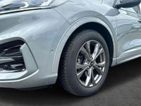 Gebraucht Ford Kuga ST-Line X 120 PS (88 kW) 2023 Solar silver metallic SUV