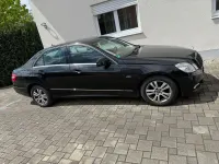 Gebraucht Mercedes E220 Avantgarde 170 PS (125 kW) 2009 Schwarz Limousine