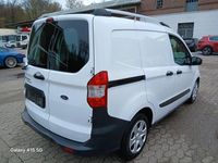 Gebraucht Ford Transit 101 PS (74 kW) 2022 Weiß Van / Kleinbus