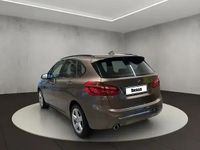 Gebraucht BMW 218 Luxury Line 140 PS (102 kW) 2019 Jucarobeige metallic Van / Kleinbus