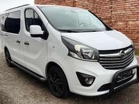 Gebraucht Opel Vivaro 145 PS (106 kW) 2015 Casabl/arctic/eisweiss/kaolin Van / Kleinbus