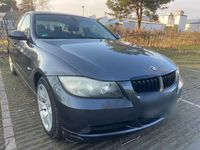 Gebraucht BMW 320 125 PS (91 kW) 2007 Grau Limousine