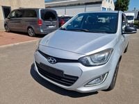 Gebraucht Hyundai i20 GO! 75 PS (55 kW) 2014 Silber Limousine