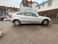 Gebraucht Mercedes C180 143 PS (105 kW) 2003 Andere farben Coupé