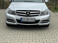 Gebraucht Mercedes C180 156 PS (114 kW) 2012 Silber Coupé