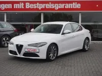 Gebraucht Alfa Romeo Giulia Super 150 PS (110 kW) 2017 Weiß Limousine