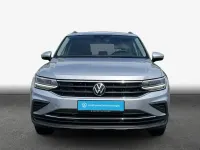Gebraucht VW Tiguan Active 131 PS (96 kW) 2022 Silber SUV