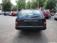 Gebraucht Mercedes E230 136 PS (100 kW) 1992 Schwarz Kombi