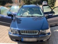 Gebraucht Volvo V40 122 PS (89 kW) 2001 Blau Kombi
