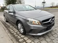 Gebraucht Mercedes A180 Style 145 PS (106 kW) 2016 Grau Limousine