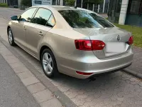 Gebraucht VW Jetta 122 PS (89 kW) 2013 Gold Limousine