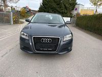 Gebraucht Audi A3 Attraction 105 PS (77 kW) 2011 Grau Kleinwagen