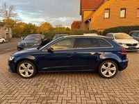 Gebraucht Audi A3 Ambiente 125 PS (91 kW) 2016 Blau Limousine