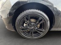 Gebraucht Hyundai i30 Advantage 120 PS (88 kW) 2024 Abyss black (schwarz) Limousine