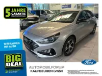 Gebraucht Hyundai i30 Edition 120 PS (88 kW) 2022 Shimmering silver Limousine