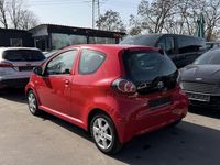 Gebraucht Toyota Aygo 68 PS (50 kW) 2009 Rot Kleinwagen