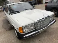 Gebraucht Mercedes E230 109 PS (80 kW) 1978 Weiß Limousine