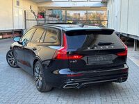Gebraucht Volvo V60 R-Design 190 PS (139 kW) 2018 Schwarz Kombi