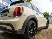 Gebraucht Mini Cooper Classic 136 PS (100 kW) 2022 Weiß Kleinwagen