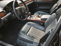 Second-hand VW Phaeton 334 CP (245 kW) 2011 Negru Berlinǎ