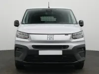 Neu Fiat Doblò 131 PS (96 kW) 2026 Maestro grau Van / Kleinbus