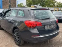 Usata Opel Astra Selection 120 CV (88 kW) 2012 Grigio Station wagon