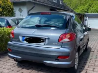 Gebraucht Peugeot 206+ 75 PS (55 kW) 2010 Grau Kleinwagen