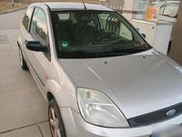 Gebraucht Ford Fiesta 80 PS (58 kW) 2004 Silber Kleinwagen