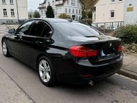 Gebraucht BMW 320 Luxury Line 184 PS (135 kW) 2012 Schwarz Limousine
