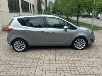 Gebraucht Opel Meriva Innovation 101 PS (74 kW) 2011 Silber Van / Kleinbus