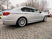 Gebraucht BMW 550 Sport Line 408 PS (300 kW) 2011 Silber Limousine