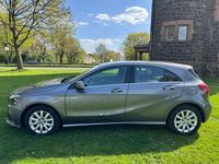 Gebraucht Mercedes A180 Style 122 PS (89 kW) 2015 Grau Limousine