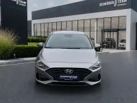 Gebraucht Hyundai i30 Select 120 PS (88 kW) 2022 Silber Limousine
