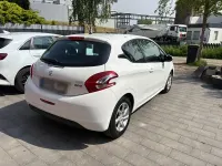 Gebraucht Peugeot 208 95 PS (69 kW) 2012 Weiß Kleinwagen