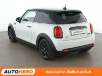 Gebraucht Mini Cooper SE Classic 135 kW (184 PS) 2023 Weiß Kleinwagen