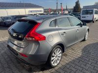 Gebraucht Volvo V40 Momentum 150 PS (110 kW) 2015 Grau Limousine