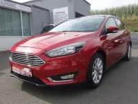 Gebraucht Ford Focus Titanium 125 PS (91 kW) 2015 Rot Limousine