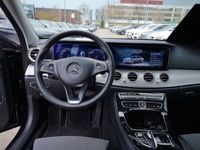 gebraucht Mercedes 220 Avantgarde schwarz Widescreen E Klasse Dies