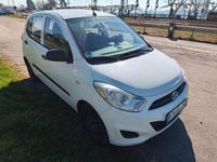 Gebraucht Hyundai i10 69 PS (50 kW) 2013 Weiß Kleinwagen