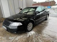 Gebraucht VW Passat 131 PS (96 kW) 2001 Schwarz Limousine