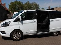 Gebraucht Ford Tourneo Titanium 131 PS (96 kW) 2019 Weiß Van / Kleinbus